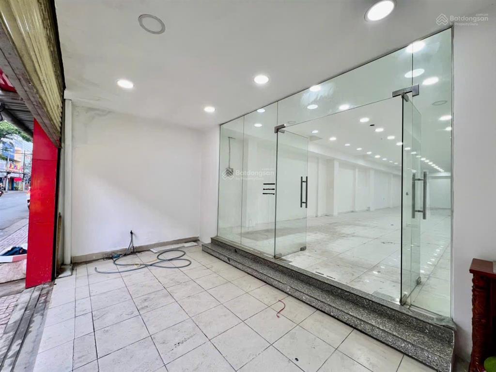 Mặt bằng mặt tiền âu cơ q.tb 150m2 6x25m, kinh doanh tự do, nở hậu, có vỉa hè để xe, wc riêng
