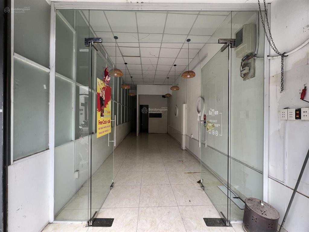 Cho thuê mặt bằng 3.8 x 12m mặt tiền âu cơ kinh doanh mọi ngành nghề có wc phòng ngủ riêng qtb