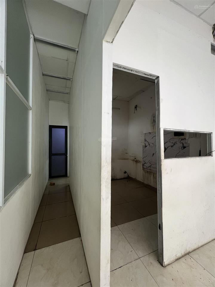 Cho thuê mặt bằng 3.8 x 12m mặt tiền âu cơ kinh doanh mọi ngành nghề có wc phòng ngủ riêng qtb