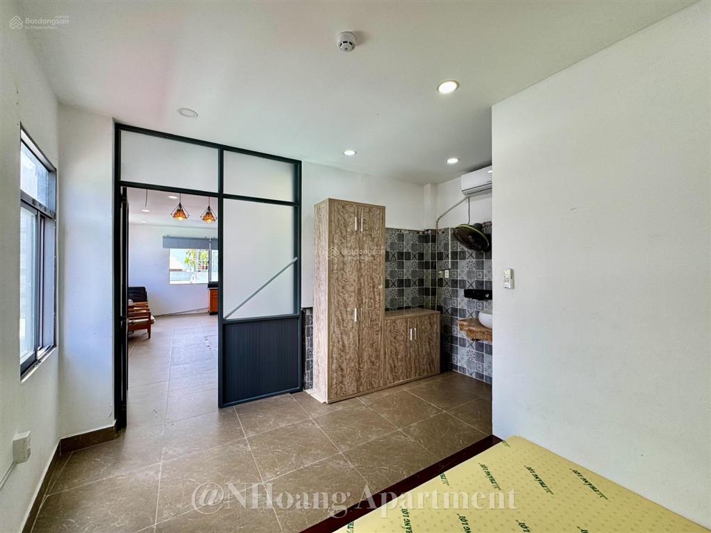 Cho thuê penthouse 50m2, thang máy, tách bếp, full nội thất cao cấp, ngay lý thường kiệt, quận 10