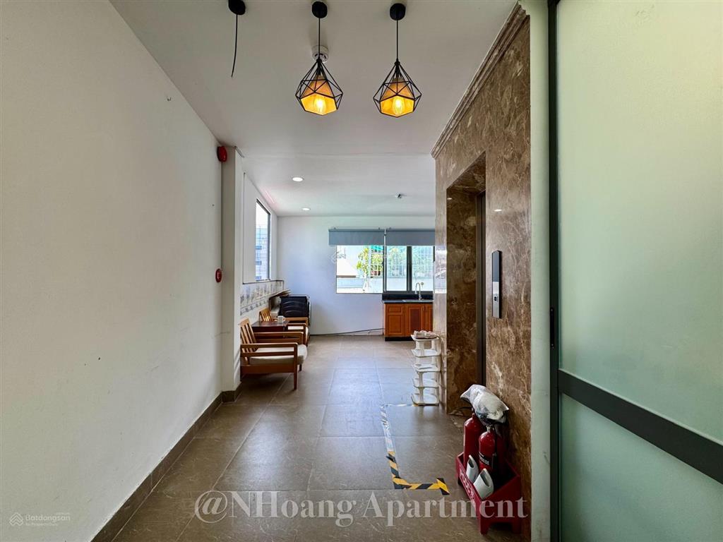 Cho thuê penthouse 50m2, thang máy, tách bếp, full nội thất cao cấp, ngay lý thường kiệt, quận 10
