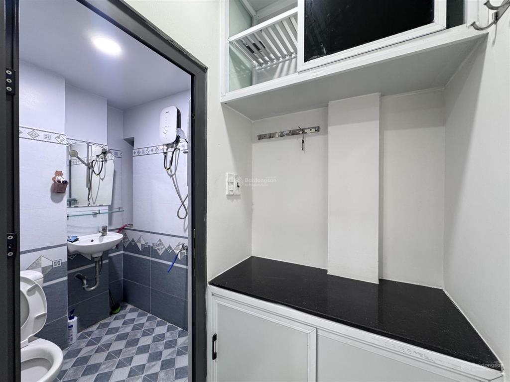 Cho thuê phòng trệt 15m² có nội thất, bếp lớn lối đi riêng phù hợp kinh doanh online, ngay hòa hảo