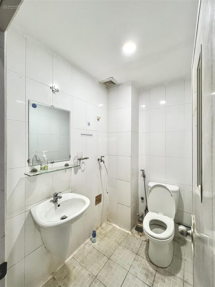 Cho thuê căn hộ 2 phòng ngủ 2wc 5ng4xe 50m2 full nội thất cửa sổ máy giặt riêng tô hiến thành q10