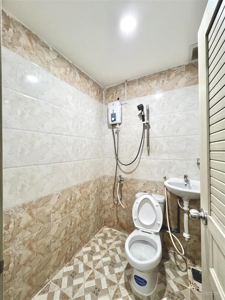 Cho thuê căn hộ 2 phòng ngủ 2wc 5ng4xe 50m2 full nội thất cửa sổ máy giặt riêng tô hiến thành q10