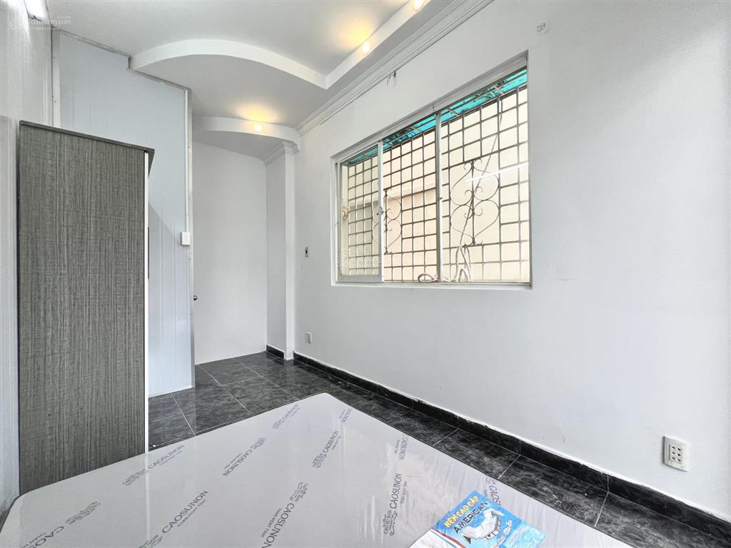 Cho thuê căn hộ 2pn 45m² full nội thất new balcon thoáng 4ng3xe ngay đh kinh tế ueh quận 10