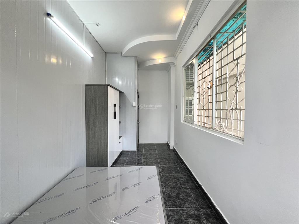Cho thuê căn hộ 2pn 45m² full nội thất new balcon thoáng 4ng3xe ngay đh kinh tế ueh quận 10