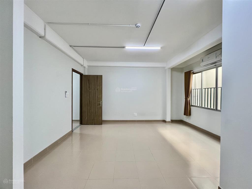 Giá cạnh tranh q10! chung cư 2pn 2wc 80m2 balcon lớn nội thất cơ bản, 4ng4xe bảo vệ hầm xe ngay công vien