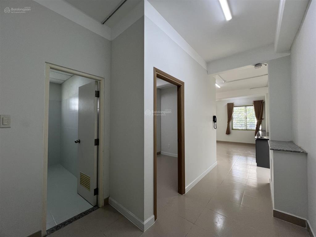 Giá cạnh tranh q10! chung cư 2pn 2wc 80m2 balcon lớn nội thất cơ bản, 4ng4xe bảo vệ hầm xe ngay công vien