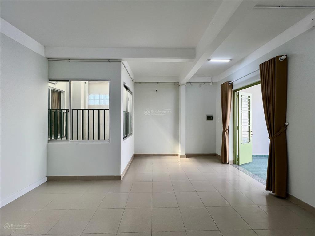 Giá cạnh tranh q10! chung cư 2pn 2wc 80m2 balcon lớn nội thất cơ bản, 4ng4xe bảo vệ hầm xe ngay công vien