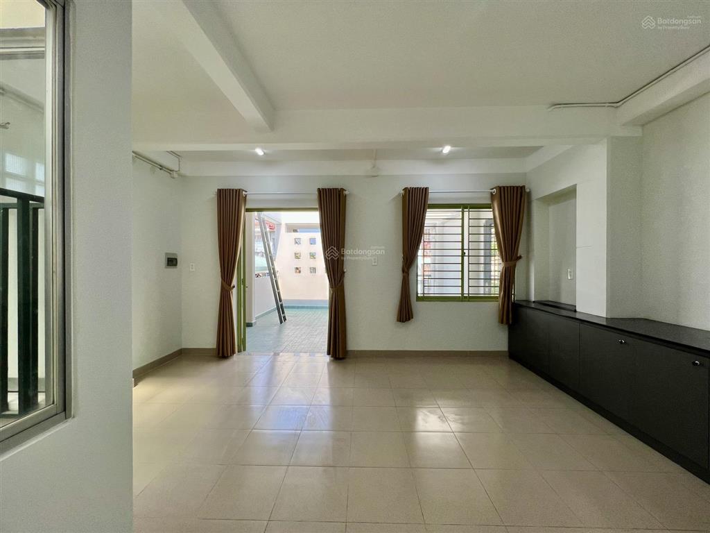 Giá cạnh tranh q10! chung cư 2pn 2wc 80m2 balcon lớn nội thất cơ bản, 4ng4xe bảo vệ hầm xe ngay công vien