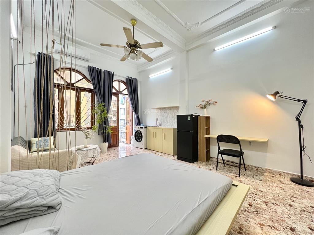 Cho thuê căn hộ studio 35m2 balcon full nt 4ng4xe ngay cao thắng gần đh kinh tế ueh, đh sgu, cđ kt