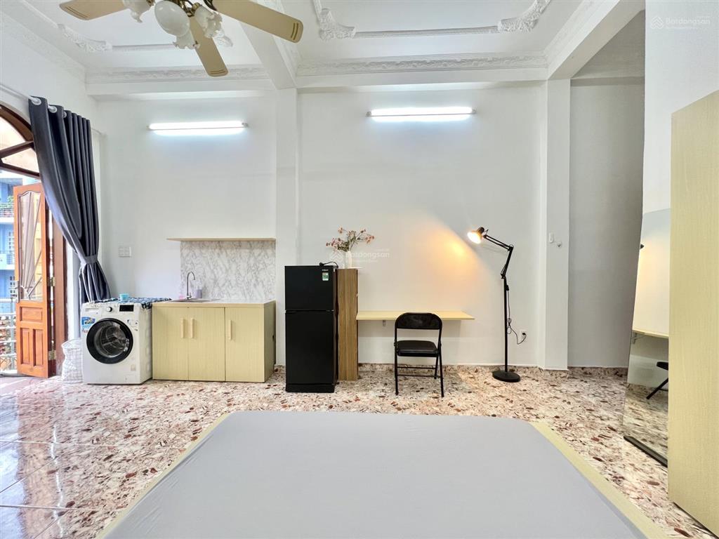 Cho thuê căn hộ studio 35m2 balcon full nt 4ng4xe ngay cao thắng gần đh kinh tế ueh, đh sgu, cđ kt