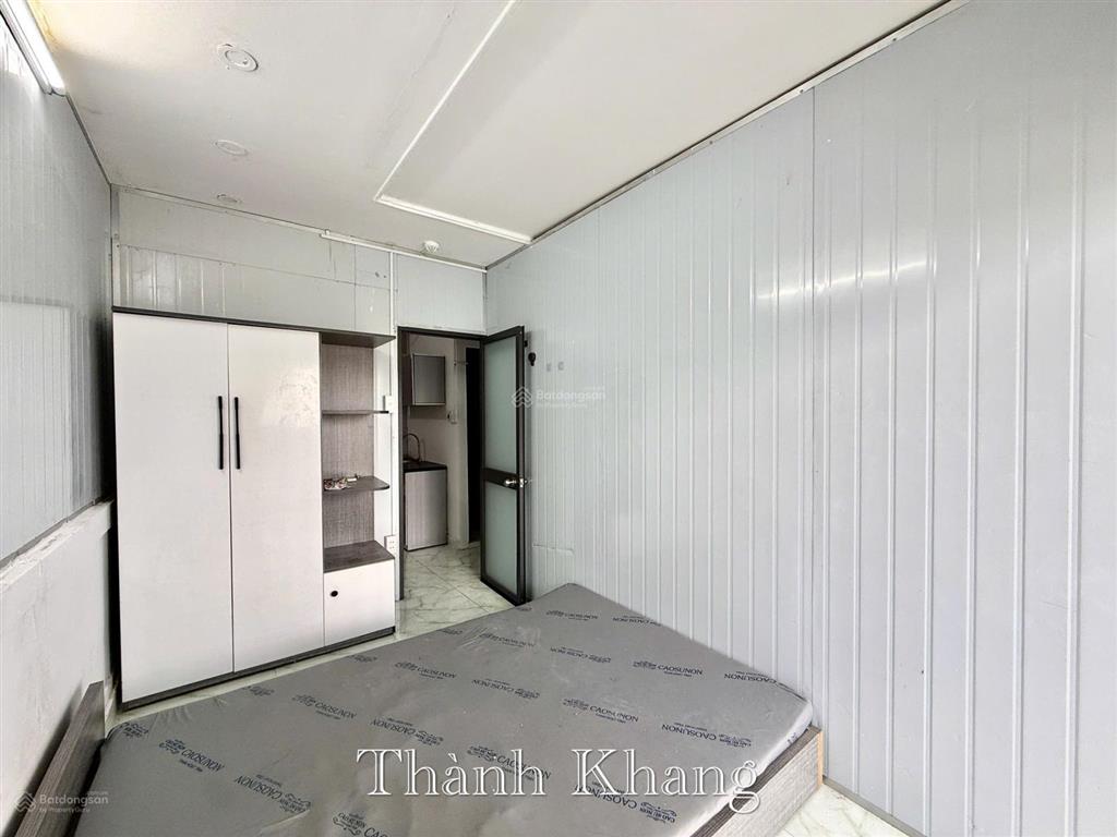 Cho thuê phòng 2pn 4ng4xe 45m2 balcon lớn full nội thất mgiặt riêng ngay mặt tiền ntl sát ueh q10