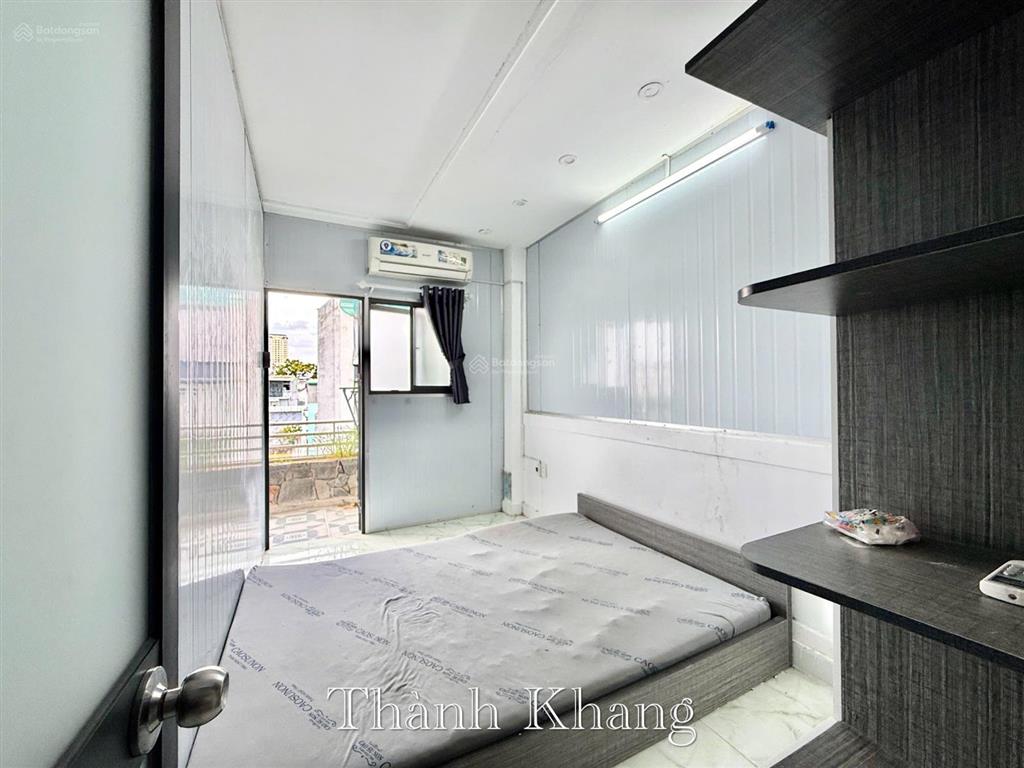 Cho thuê phòng 2pn 4ng4xe 45m2 balcon lớn full nội thất mgiặt riêng ngay mặt tiền ntl sát ueh q10