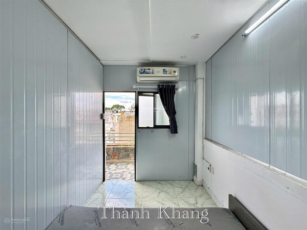 Cho thuê phòng 2pn 4ng4xe 45m2 balcon lớn full nội thất mgiặt riêng ngay mặt tiền ntl sát ueh q10