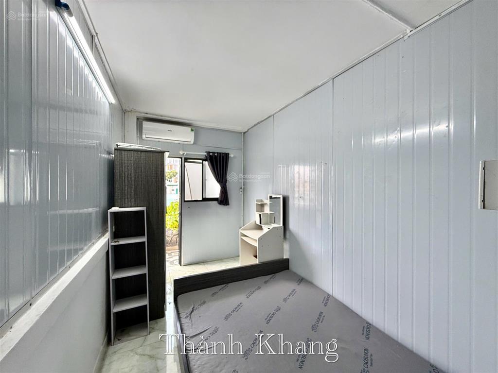 Cho thuê phòng 2pn 4ng4xe 45m2 balcon lớn full nội thất mgiặt riêng ngay mặt tiền ntl sát ueh q10