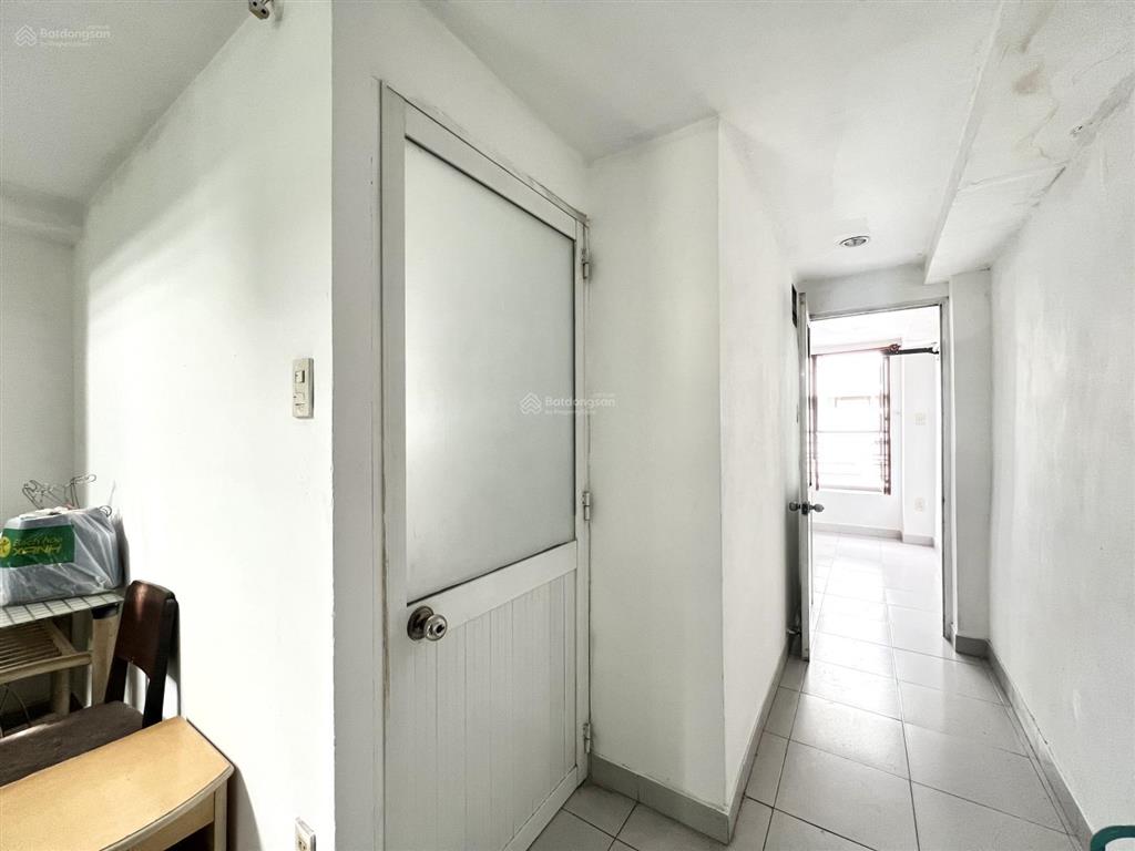 Cho thuê nguyên tầng 50m2 2pn ntcb balcon 4ng3xe ngay gần đh bách khoa, đh kinh tế ueh q10