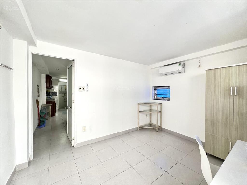 Cho thuê nguyên tầng 50m2 2pn ntcb balcon 4ng3xe ngay gần đh bách khoa, đh kinh tế ueh q10