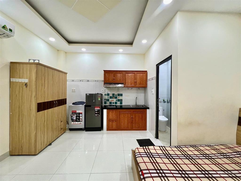 Cho thuê căn hộ studio 30m2 full nội thất máy giặt riêng ngay thành thái đh hoa sen quận 10