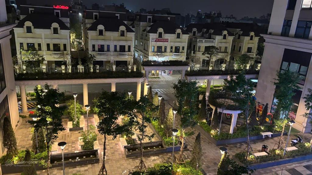Em thảo bán 2n trục 10 cực hiếm, ban công đông nam, có hỗ trợ vay