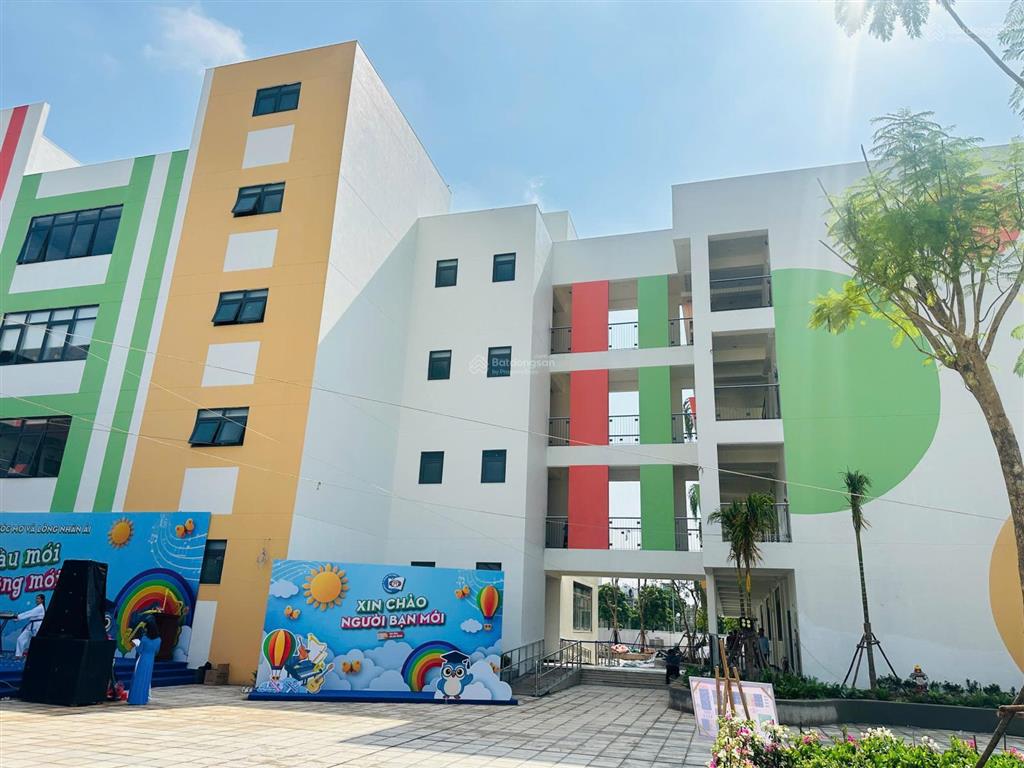 Em thảo bán nhà 3 phòng ngủ giá chỉ 6,5 tỷ thu về.  em thảo hỗ trợ xem nhà