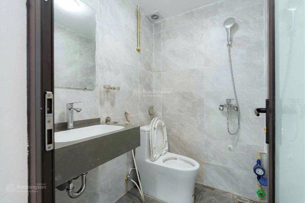 Bán nhà 5 tầng trong ngõ thịnh quang  đống đa , mặt ngõ ô tô nhà lô góc 3 mặt thoáng , dt 25m