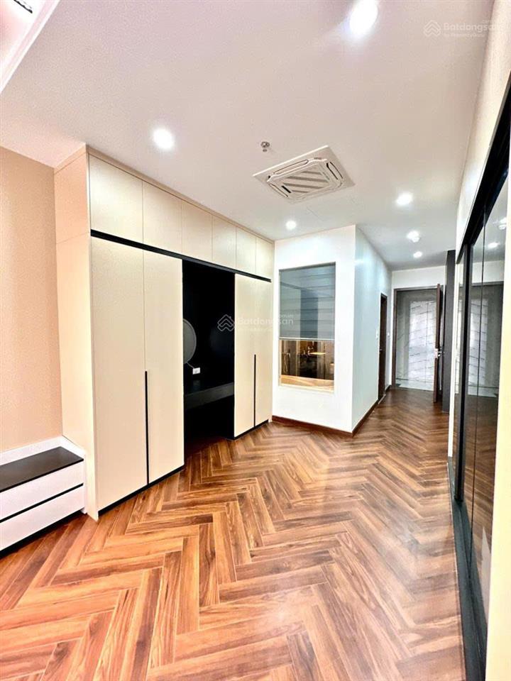 Phân lô vip trung kính xây mới 7 tầng thang máy  ô tô tránh  kinh doanh văn phòng
