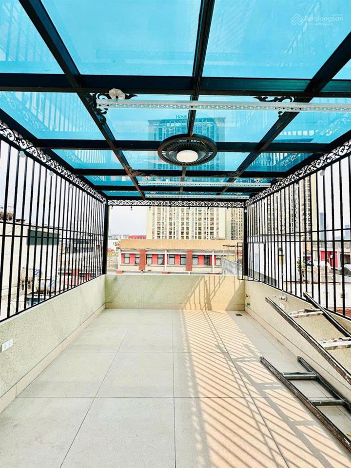 Phân lô vip trung kính xây mới 7 tầng thang máy  ô tô tránh  kinh doanh văn phòng