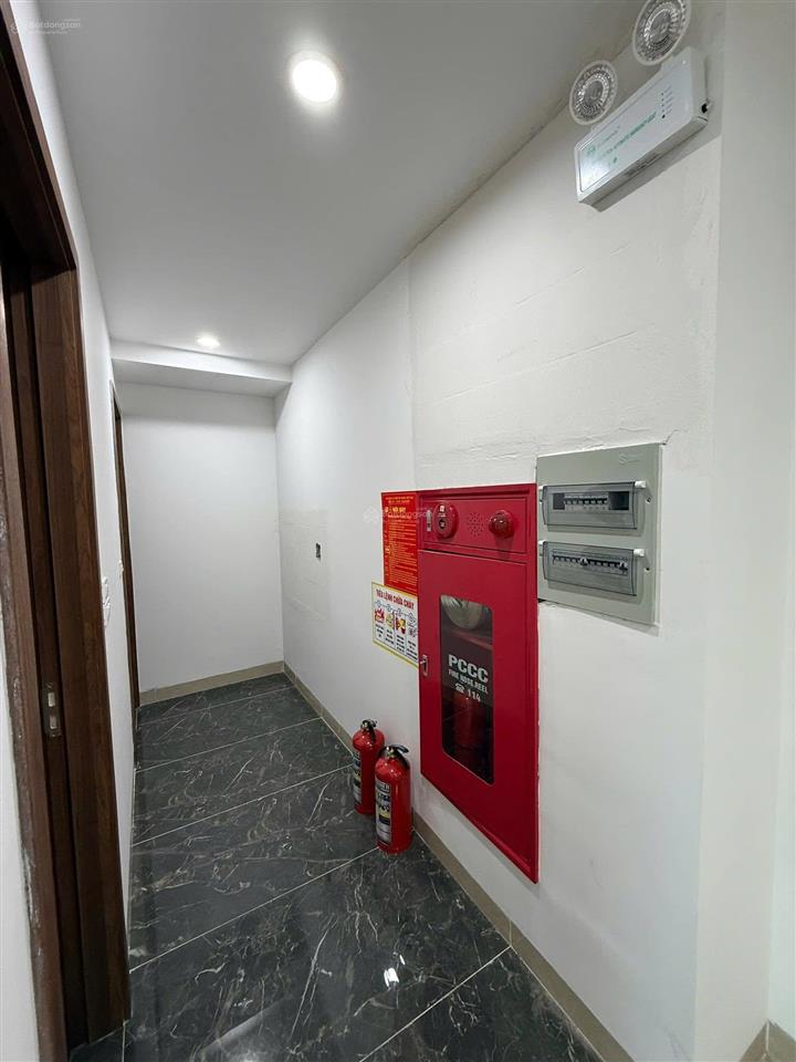 Đại hạ giá 10 tỷ! tòa văn phòng mp trịnh đình cửu lô góc 2 mặt tiềnxây mới 9 tầngdt 1.8 tỷ/năm