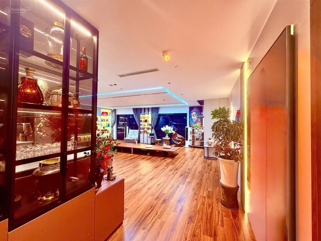 Siêu hiếmcăn hộ goldmark city 136 hồ tùng mậu4 ngủfull nội thất cao cấpdt 140m2giá chỉ 11,3 tỷ