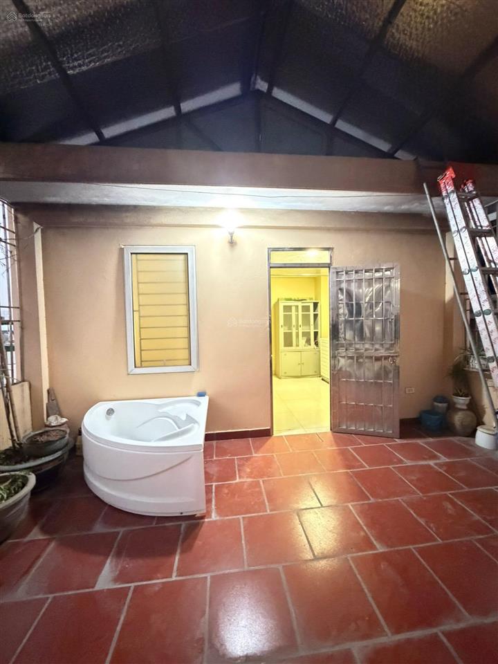 Bán nhà mỹ đình 12 tỷ, 43m2 x 7 tầng thang máy, ngõ 5m, ô tô 7 chỗ đỗ cửa