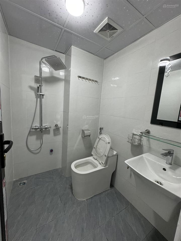 Tòa apartment ôtô tránh phố nguyễn văn huyên100m2 xây mới 9 tầng có hầmdt 1.44tỷ/năm  chỉ 51.5tỷ