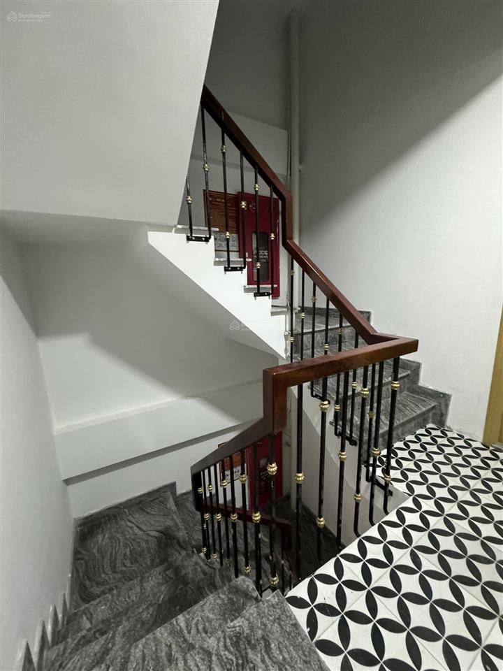Tòa apartment ôtô tránh phố nguyễn văn huyên100m2 xây mới 9 tầng có hầmdt 1.44tỷ/năm  chỉ 51.5tỷ