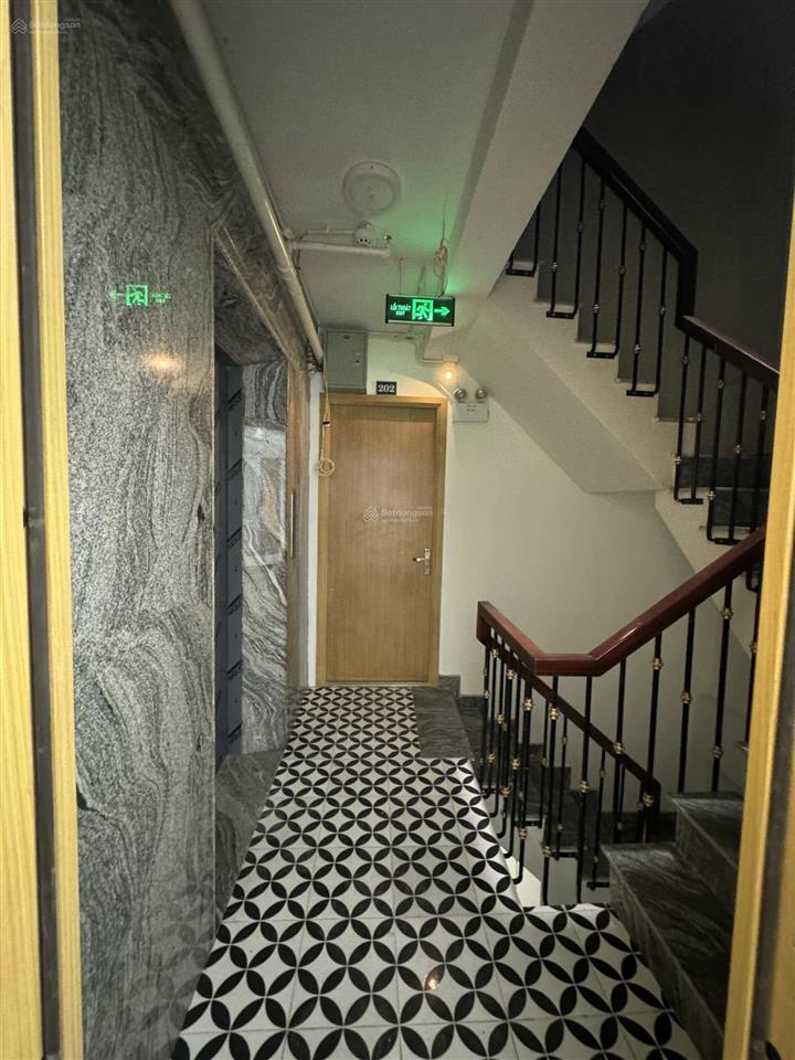 Tòa apartment ôtô tránh phố nguyễn văn huyên100m2 xây mới 9 tầng có hầmdt 1.44tỷ/năm  chỉ 51.5tỷ