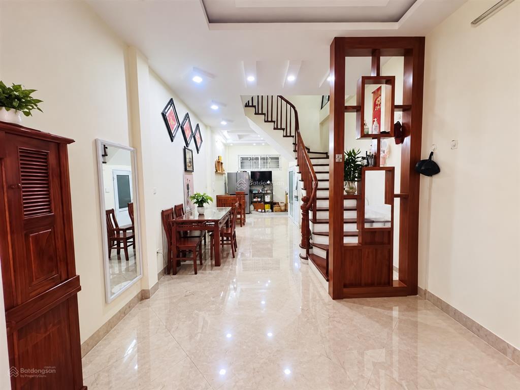 Vị trí đắc địa! dương quảng hàm 37m x 5 tầng ô tô đỗ cửa ngõ thông  full nội thất 11,5 tỷ