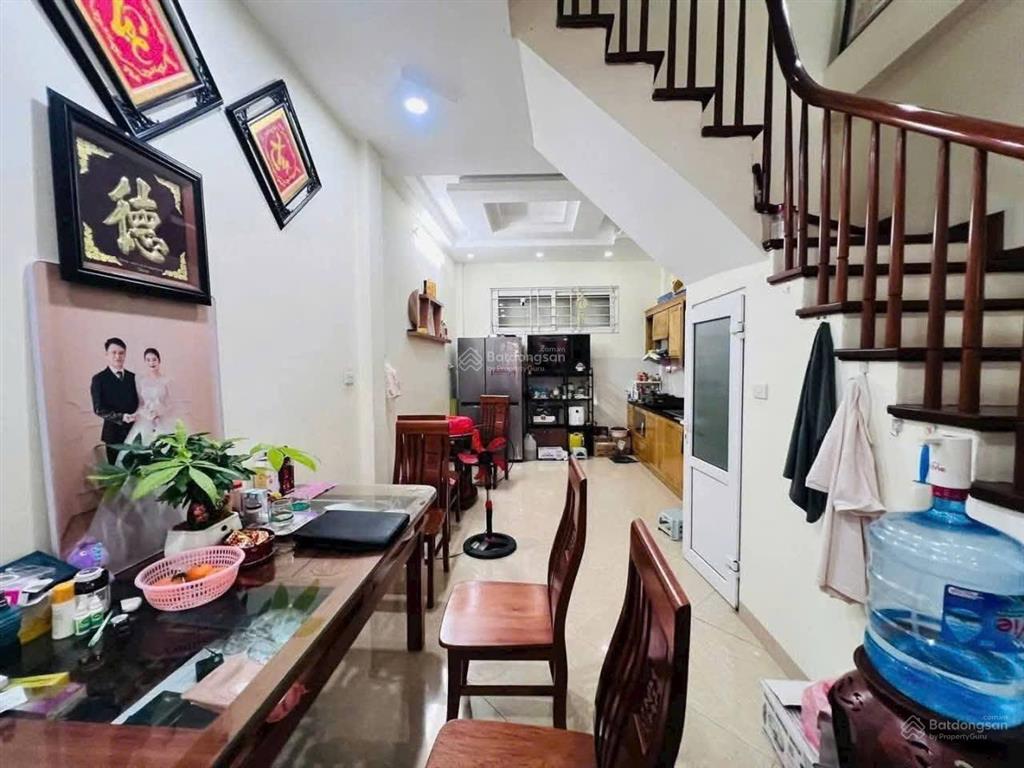 Vị trí đắc địa! dương quảng hàm 37m x 5 tầng ô tô đỗ cửa ngõ thông  full nội thất 11,5 tỷ