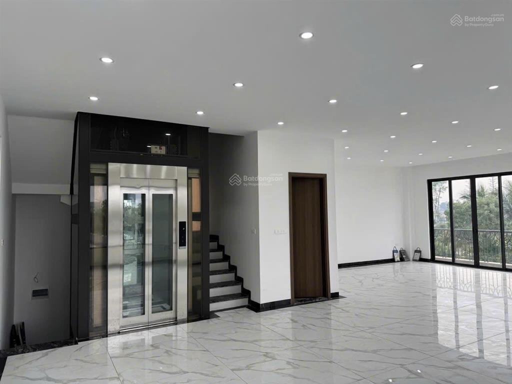 Cho thuê bt 230m² đơn lập view vườn hoa view sông, 50 triệu, vinhomes ocean park