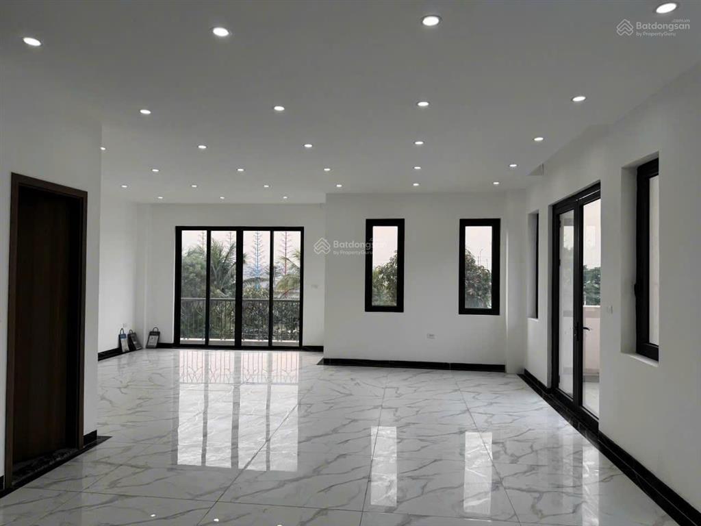 Cho thuê bt 230m² đơn lập view vườn hoa view sông, 50 triệu, vinhomes ocean park