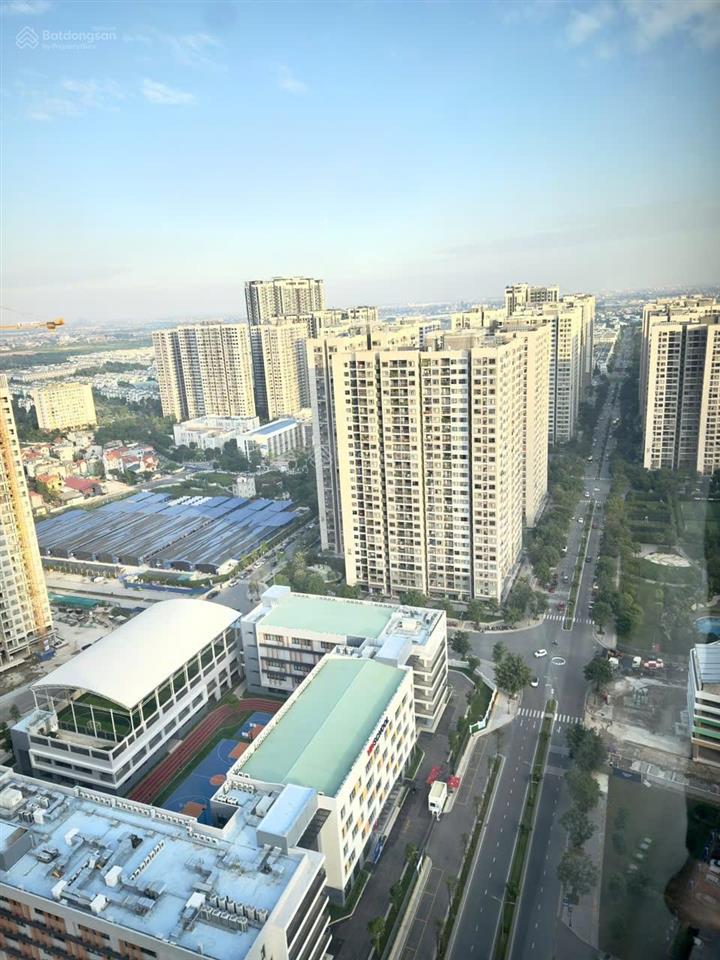 Chị gái gửi bán căn góc 2 phòng ngủ 2 vs 4,95 tỷ trục 11, view vườn hoa view trường học!