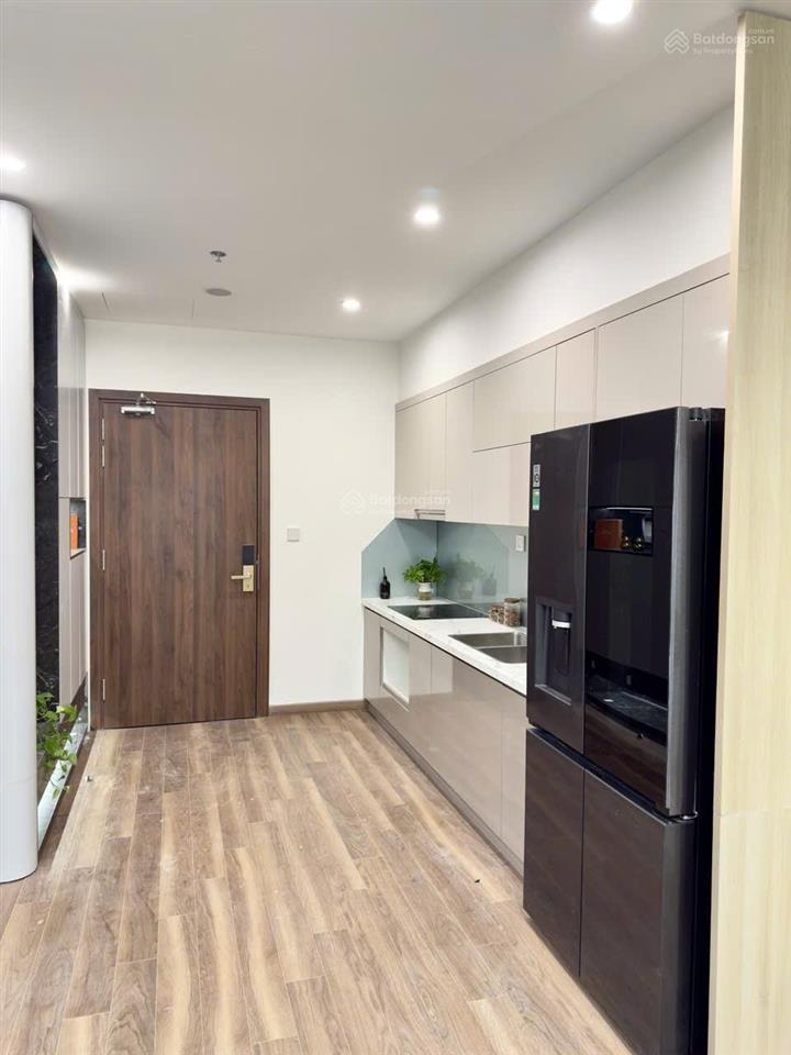 Chị gái gửi bán căn góc 2 phòng ngủ 2 vs 4,95 tỷ trục 11, view vườn hoa view trường học!