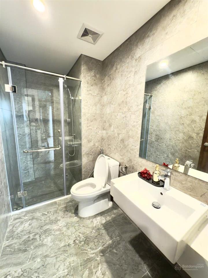Chị gái gửi bán căn góc 2 phòng ngủ 2 vs 4,95 tỷ trục 11, view vườn hoa view trường học!