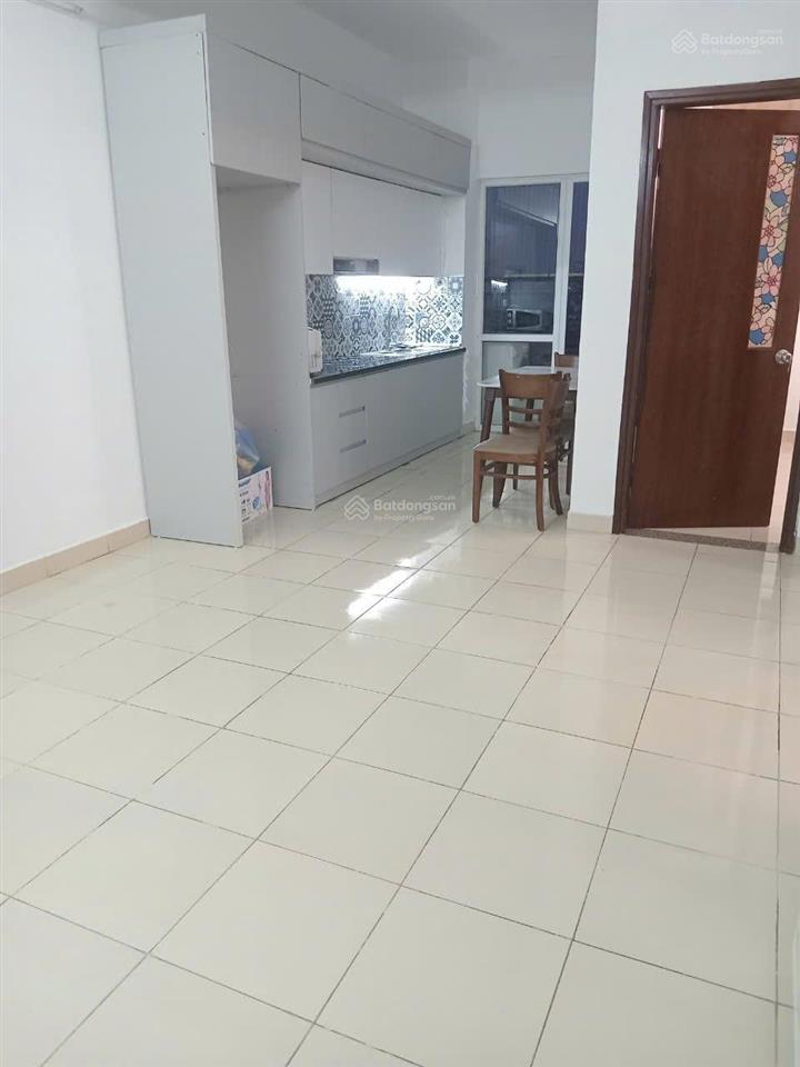 Chính chủ bán căn hộ chung cư ngõ 36 hoàng cầu cách hồ hoàng cầu mấy bước chân
