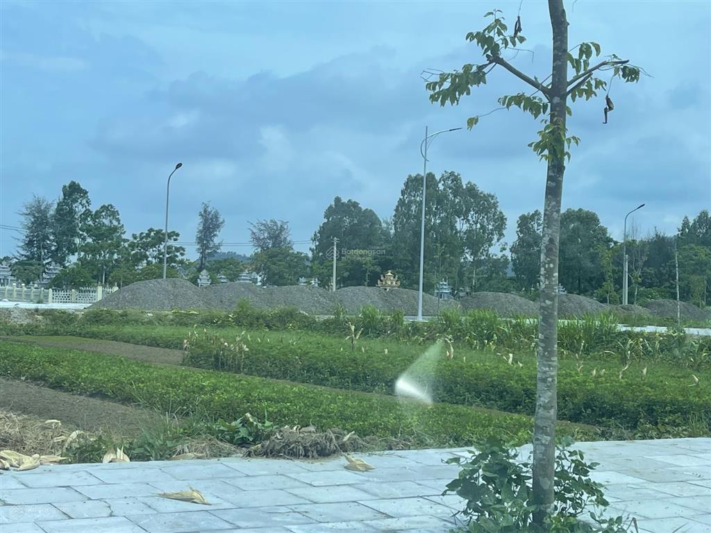 Bán đất 200m2 tại khu du lich hải tiến thanh hóa, 1,9 tỷ vnd