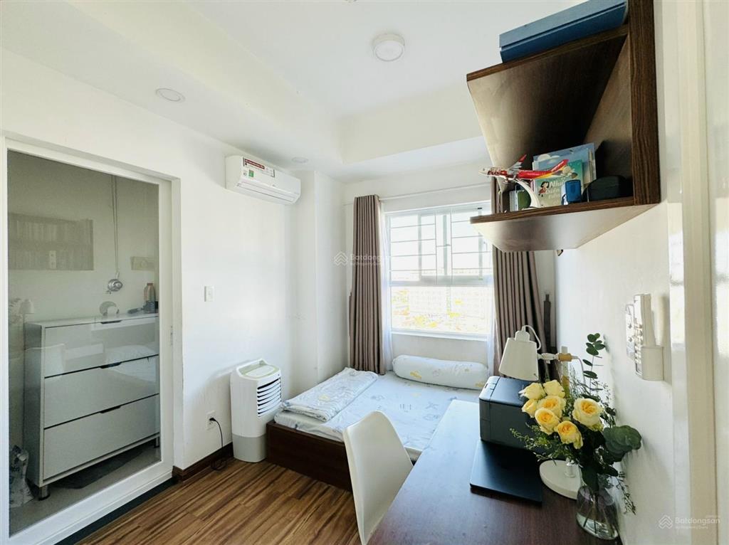 Chính chủ bán gấp 2pn 2wc cc 9 view, q9, 2,95 tỷ, 65m2 có ban công.  gấp 0906 948 ***