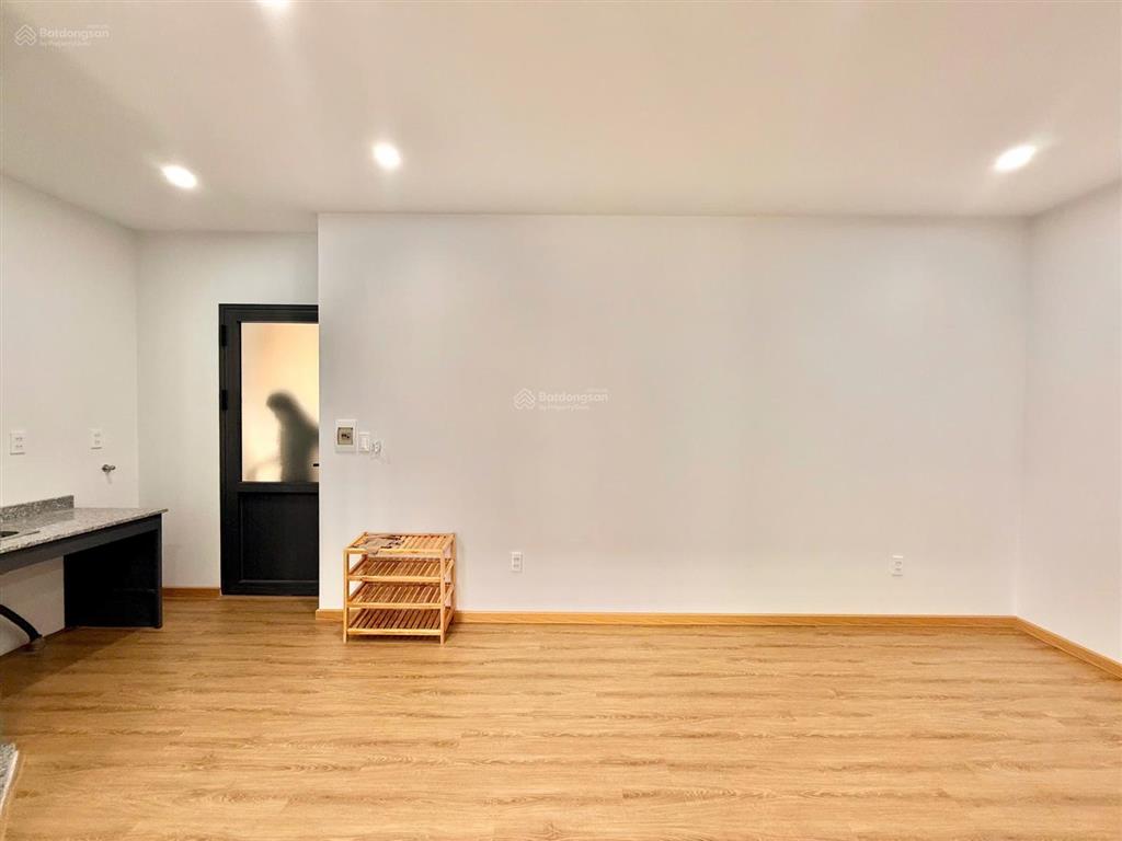 Khai trương studio ban công mới xây gần trần não