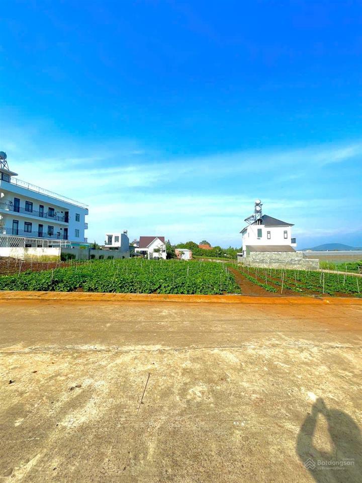 Bán lô đất giáp suối thoáng đẹp, 357.4m2 chỉ 1.8tỷ ngay trung tâm hiệp thạnh, về đà lạt chỉ 30 phút