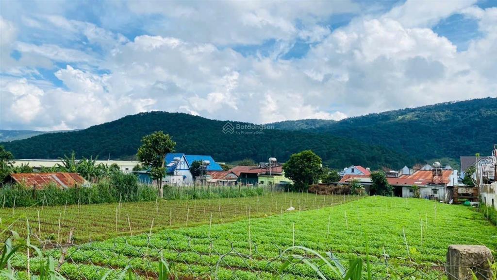 Bán lô đất giáp suối thoáng đẹp, 357.4m2 chỉ 1.8tỷ ngay trung tâm hiệp thạnh, về đà lạt chỉ 30 phút