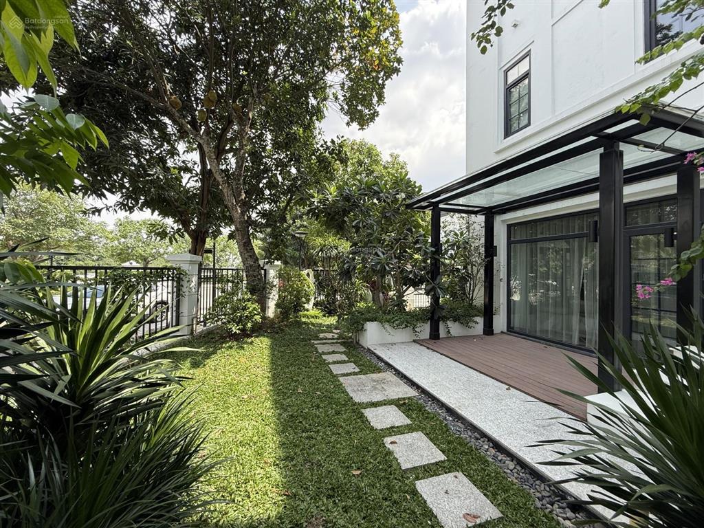 Siêu phẩm song lập góc gần 400m2, nội thất đẳng cấp 15 tỷ, tâm huyết, vị trí siêu vip view sông