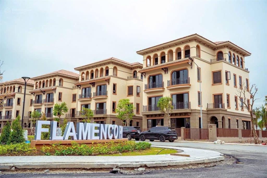 Siêu phẩm 226m thô. view hồ, vị trí đẳng cấp. không có căn thứ 2. giá đầu tư
