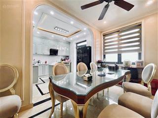 Siêu phẩm 90 giá 14,5. rẻ nhất thị trường. thang máy vip, nội thất đẳng cấp.